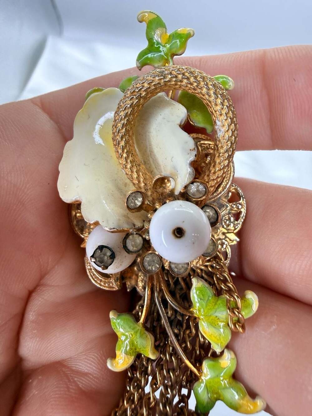Hattie Carnegie Vintage Gold Tone Floral Dangle Brooch read